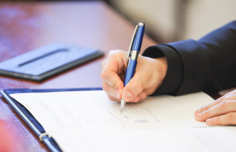 Malvoyante, sa signature n'est jamais identique : on lui refuse le rachat de son assurance-vie