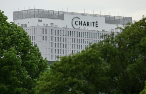 Ebola: le patient américain soigné en Allemagne, guéri, et sa famille sont sortis de l'hôpital